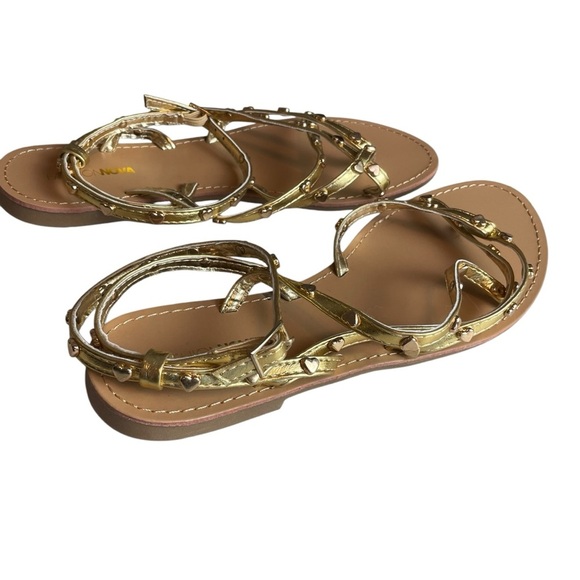 Fashion Nova Gold Studded Gladiator Sandals - Size 9 Strappy Flat Summer Shoes - Picture 2 of 6